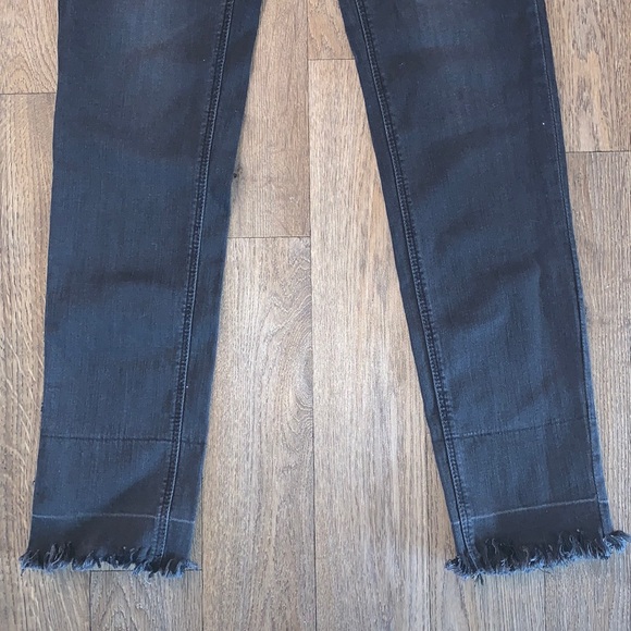 Grace in LA Womens Size 27 Skinny Easy Fit Stretchy Denim Jean NWT - Picture 4 of 16